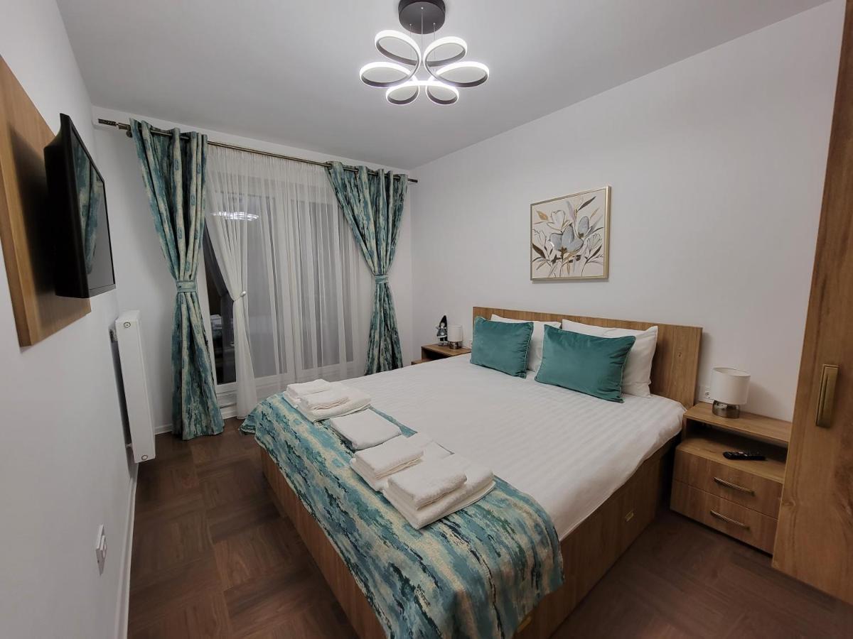 Mei Blue Brasov Luaran gambar