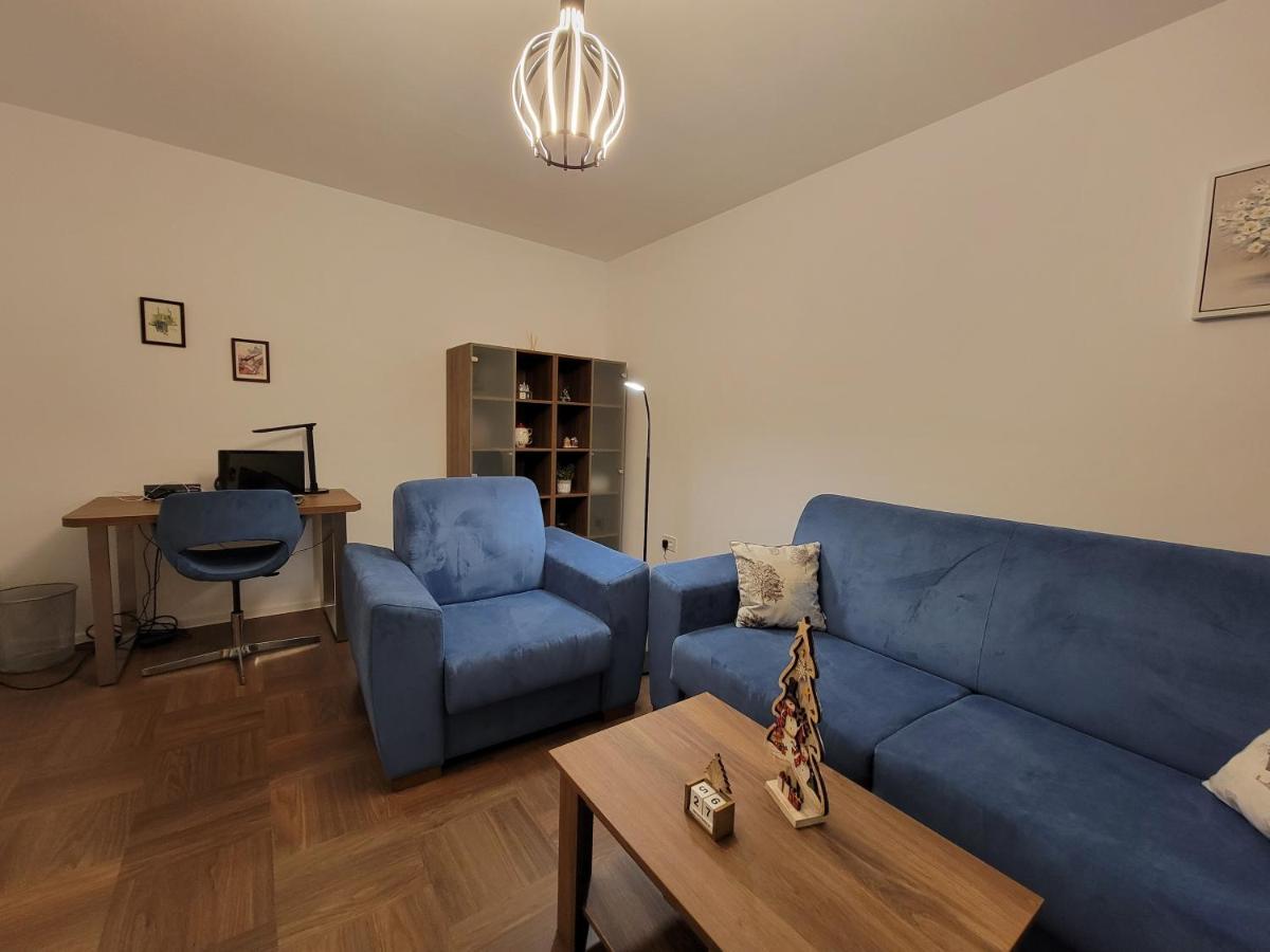 Mei Blue Brasov Luaran gambar